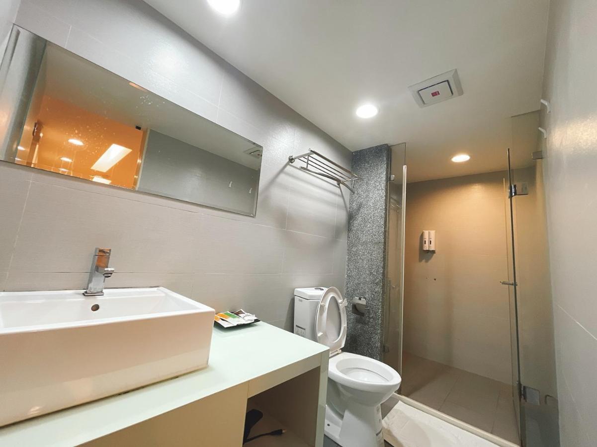 Ferienwohnung 寵愛逢甲 Taichung Exterior foto